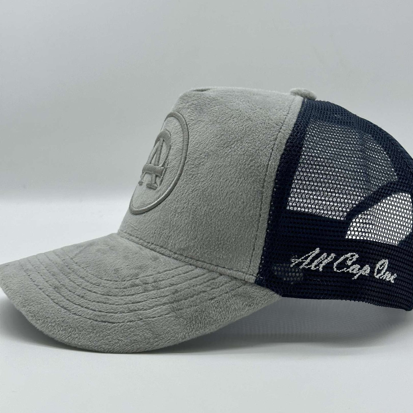 "Grey Mountain" Velvet Cap